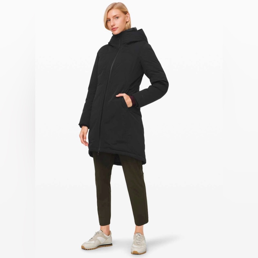 Lululemon Snow Warrior Parka; Size: 6; Color: Black
